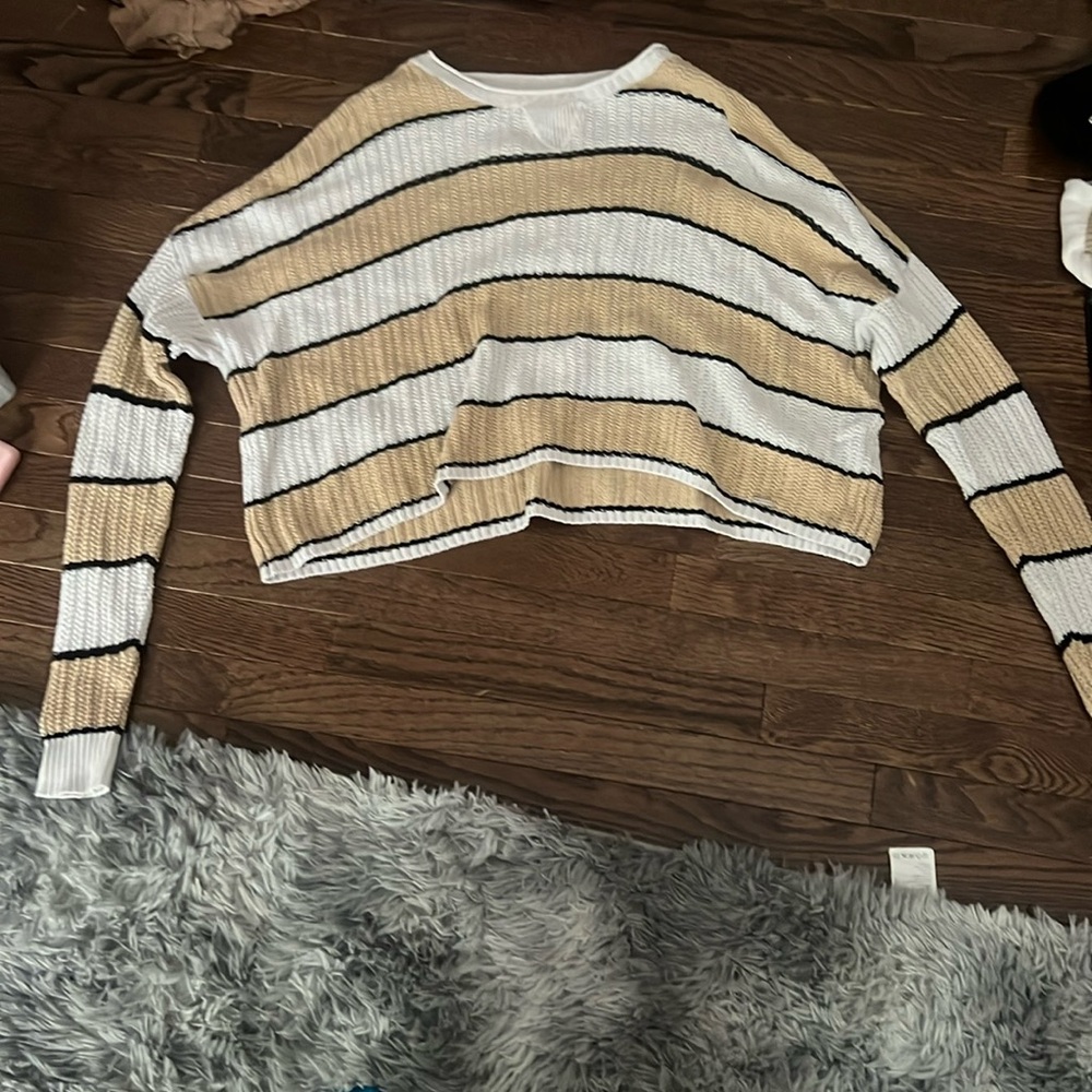 Cropped striped crewneckk sweater